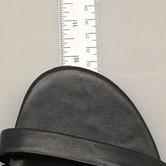 Express Womens Sandal Black Flat Heel Ankle Strap w/Buckle Cushioned Sz  6 M - Picture 5 of 9